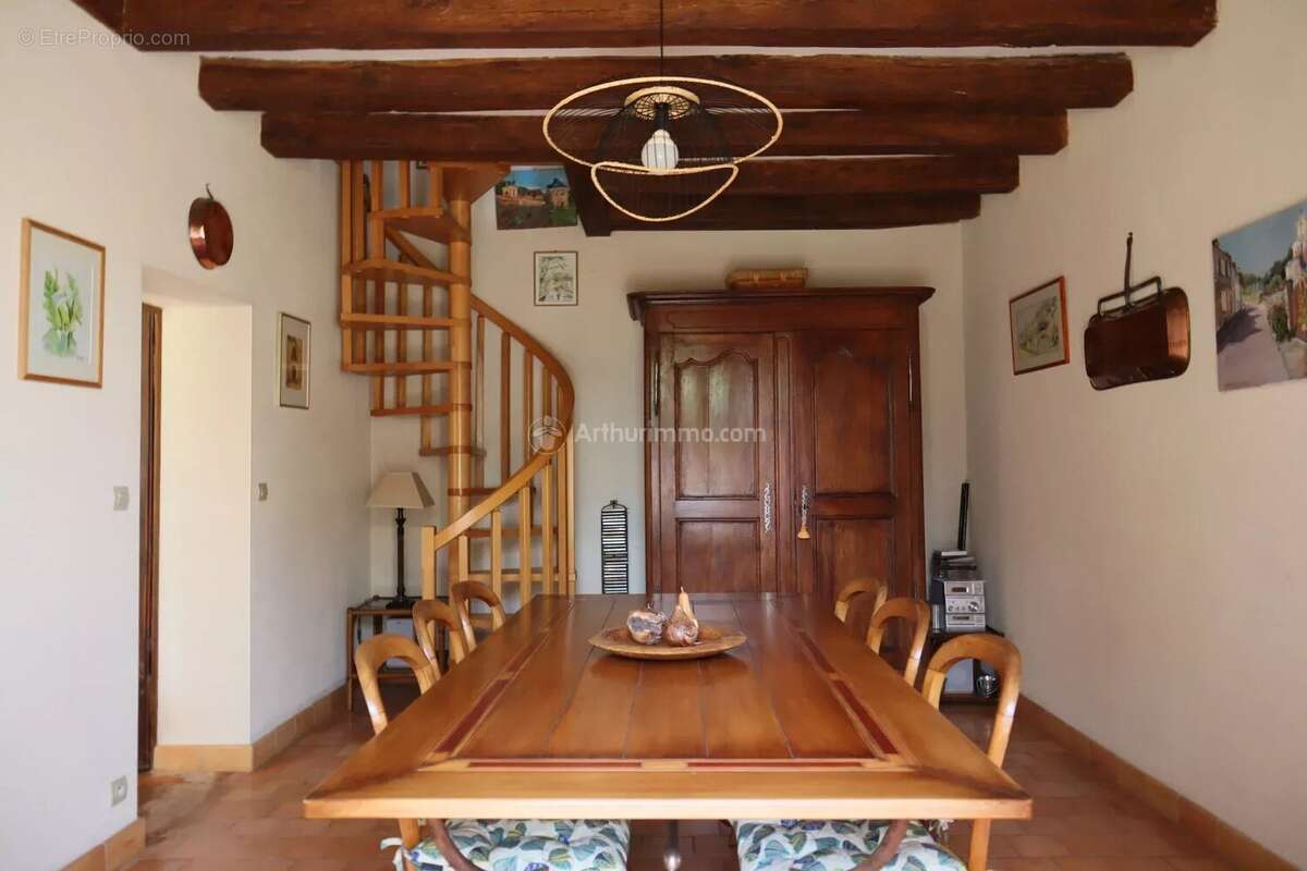 Maison à LA CHARTRE-SUR-LE-LOIR