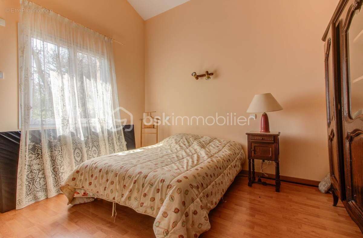 Maison à MONTELIMAR