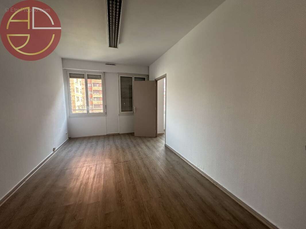 Commerce 260 m² à Toulouse  - photo 8