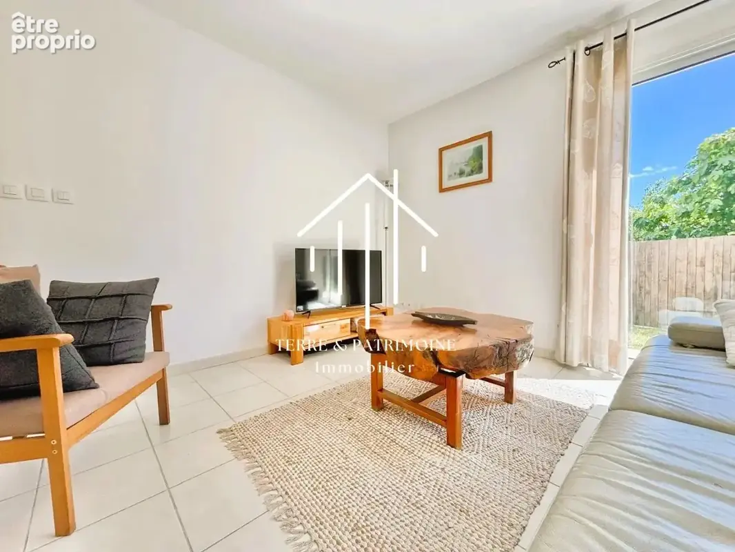 Villa contemporaine alliant calme, confort et proximité des commodités au cœur de Saint-Paul-le-Jeune. - photo 5