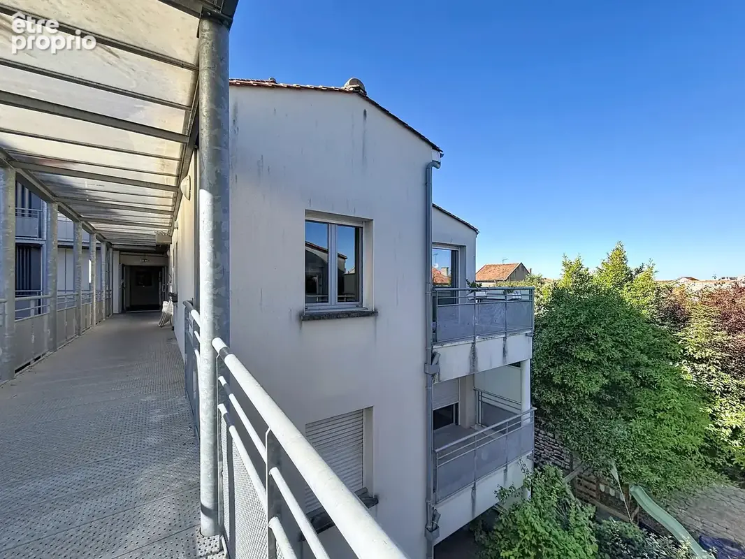 Angouleme quartier prise, appartement avec balcon et parking dans residence de qualite - photo 6