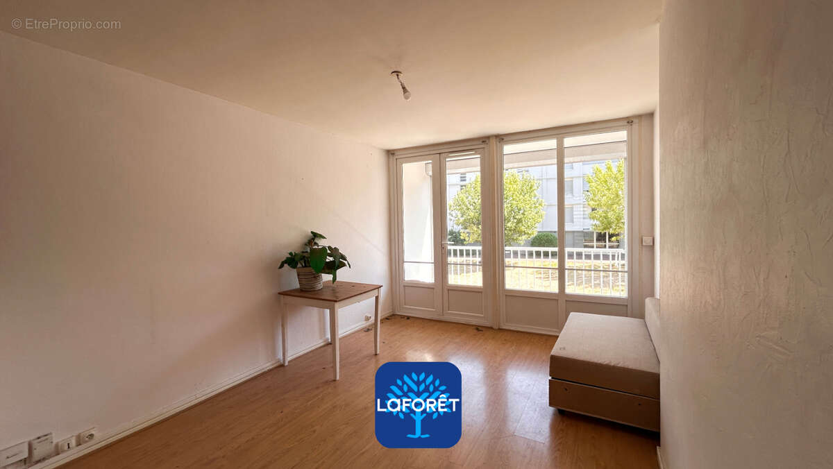 Appartement à BRON