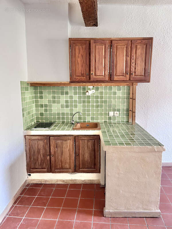 Aix en Provence, exclusivité, au cœur du centre-ville historique, charmant appartement lumineux de 24m2. - photo 5