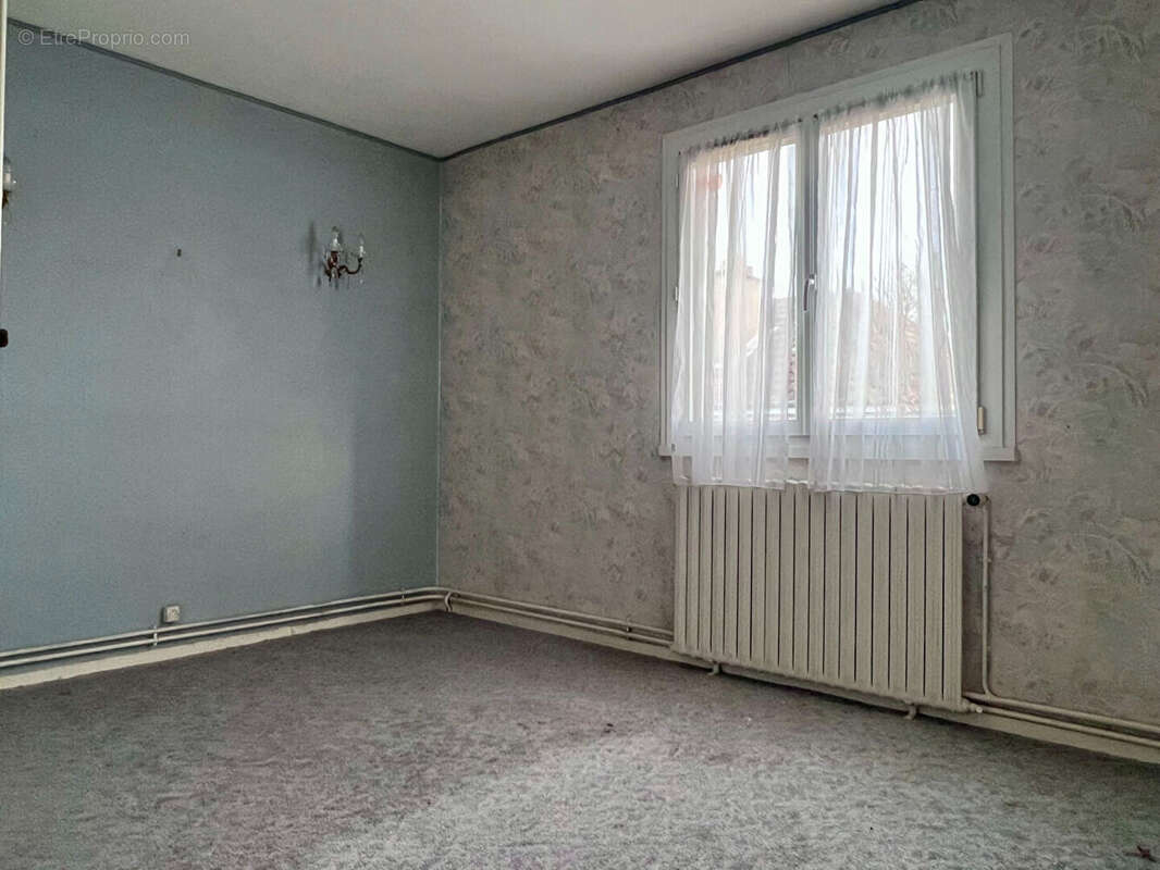 Maison à COULANGES-LES-NEVERS