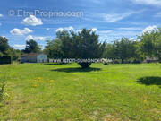 Terrain à COULOUNIEIX-CHAMIERS