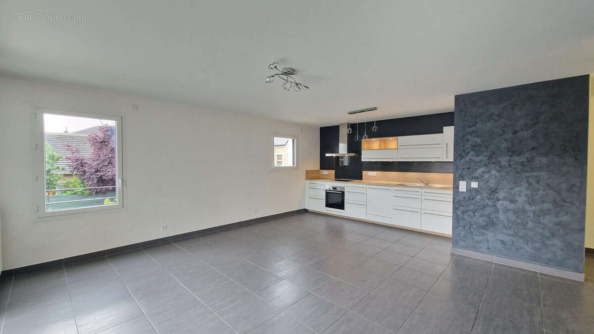 Appartement à BARBERAZ