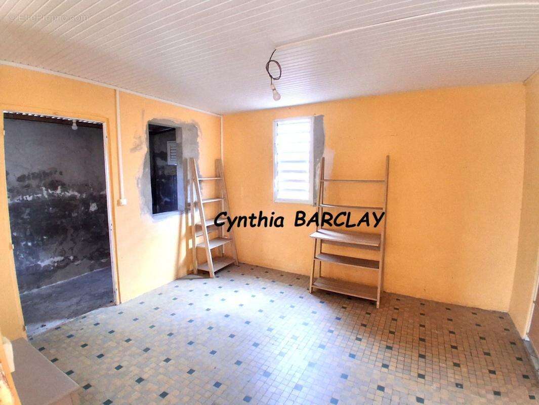 Maison 80 m² à Fort-De-France  - photo 6