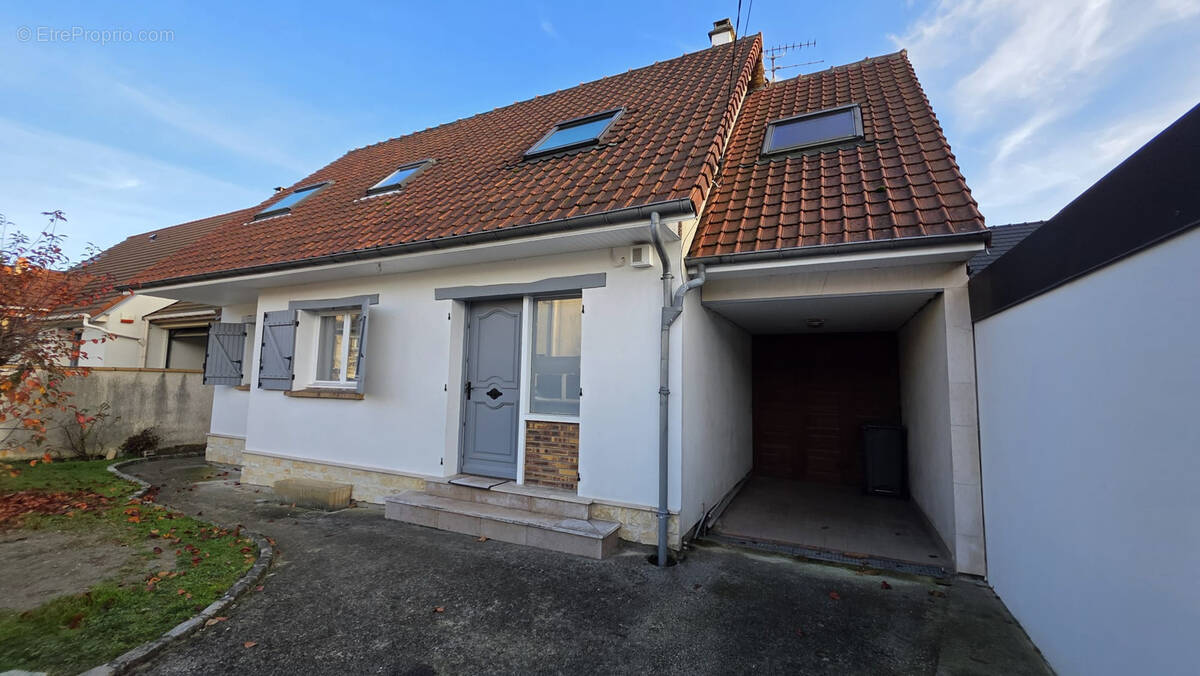 Maison à TREMBLAY-EN-FRANCE