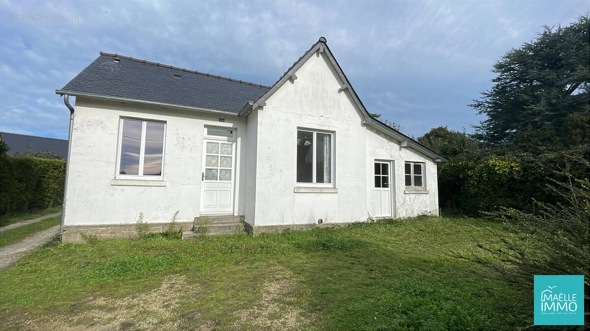Maison à SAINT-JACUT-DE-LA-MER
