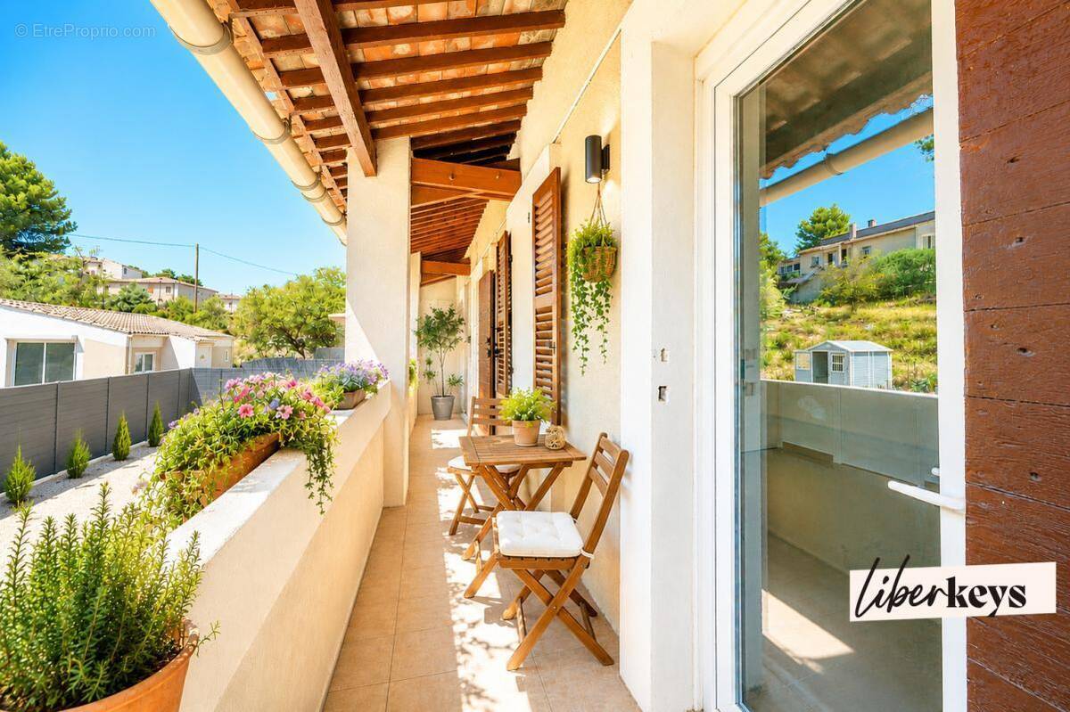 Appartement à ROQUEFORT-LA-BEDOULE