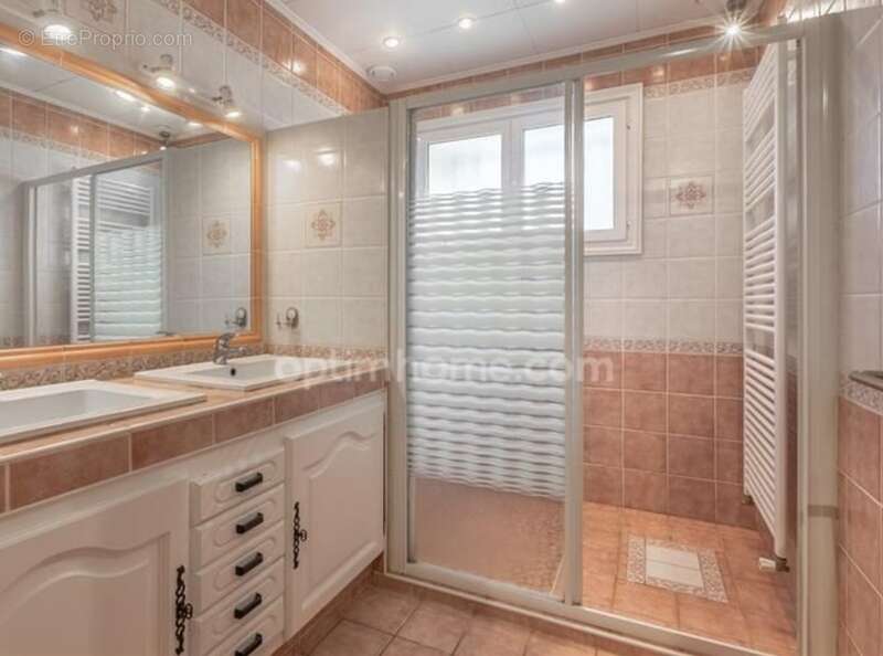 Maison plain pied de 110 m² avec piscine, garage et dépendances CESTAS (33) - photo 8