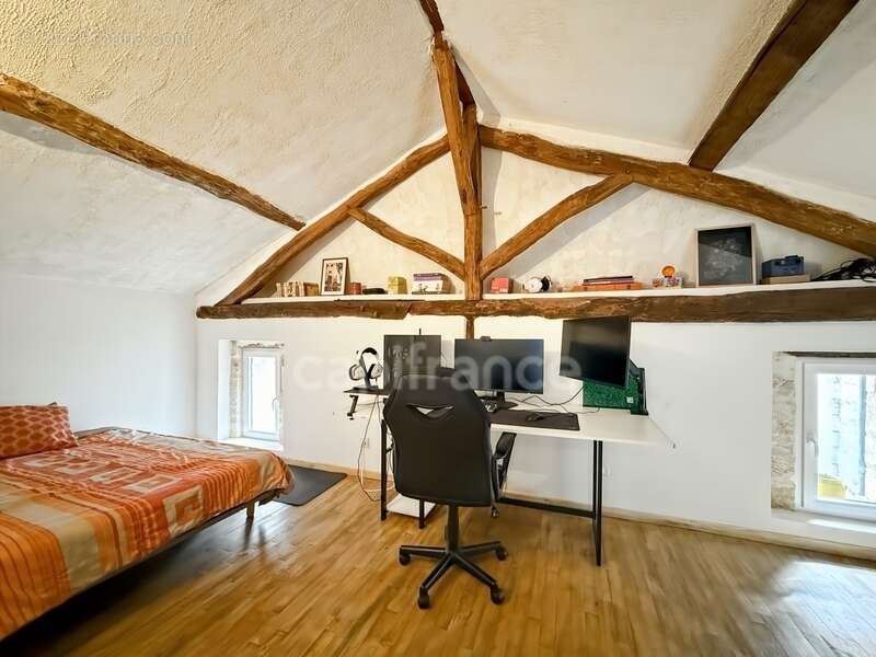 Maison de ville, Villefranche du Périgord, 140m2, totalement rénovée et meublée, cave voutée. Idéal résidence secondaire ou loca - photo 19
