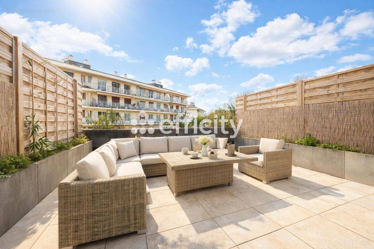 Appartement à CHENNEVIERES-SUR-MARNE