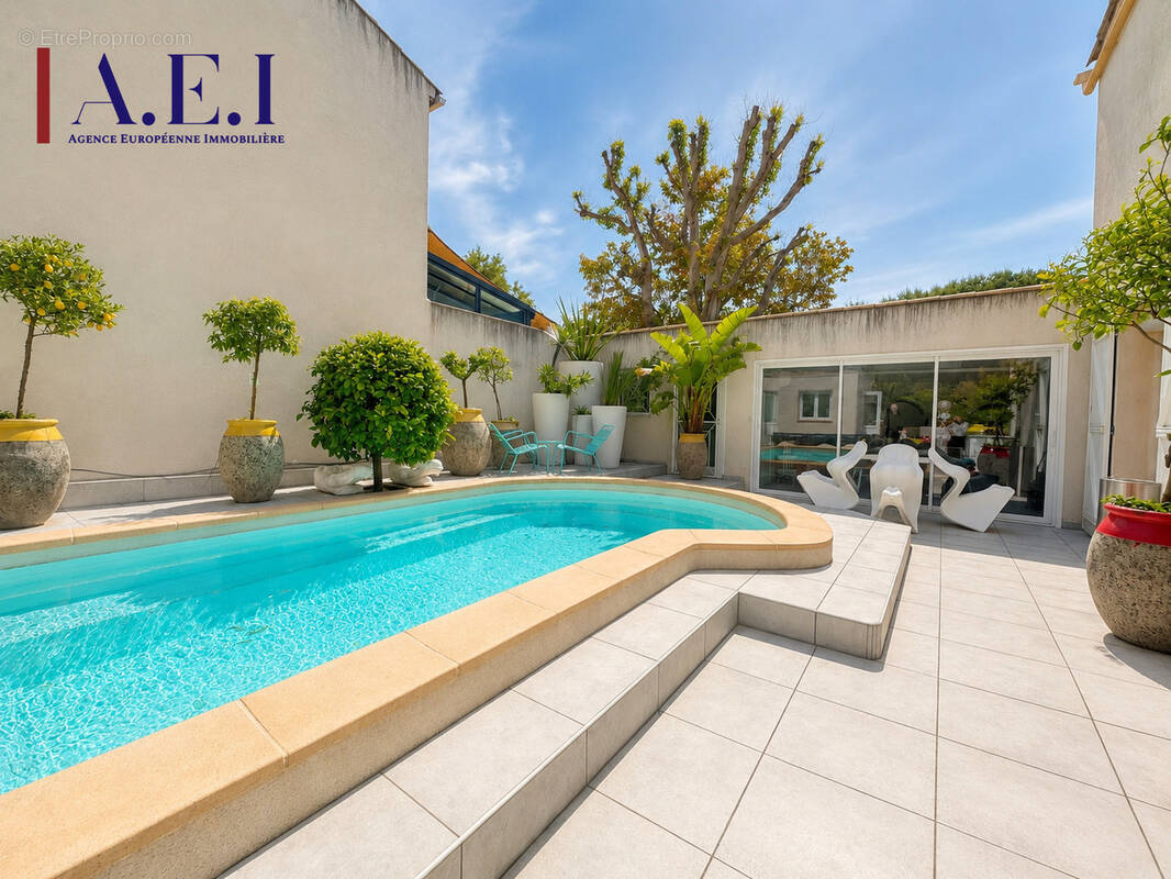 Maison à SIX-FOURS-LES-PLAGES