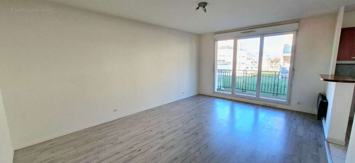 Appartement à CORBEIL-ESSONNES