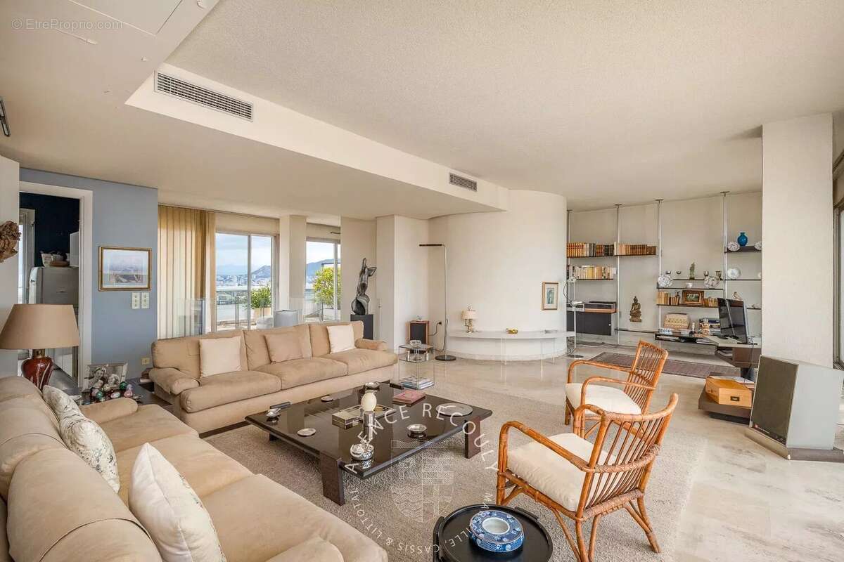 Appartement à MARSEILLE-8E