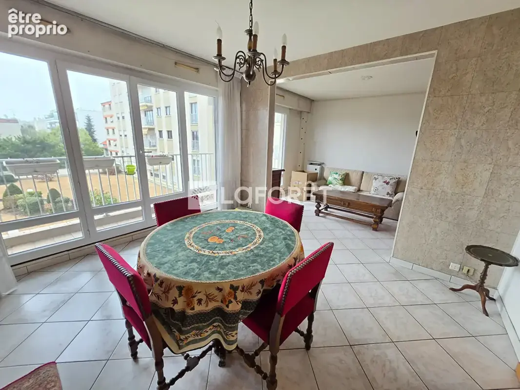 Appartement à VILLEMOMBLE