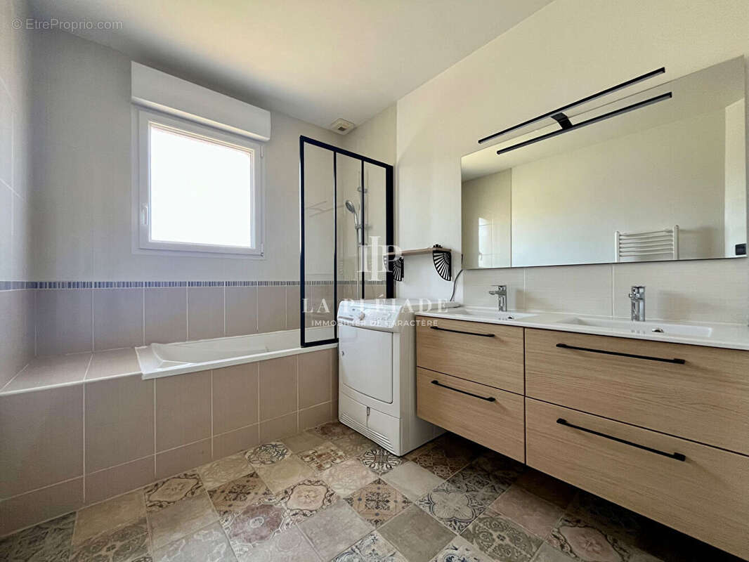 Maison contemporaine de plain-pied avec combles aménageables - photo 12