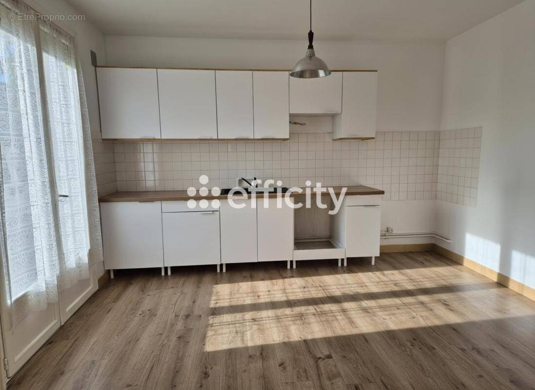 Maison à CHOUZY-SUR-CISSE