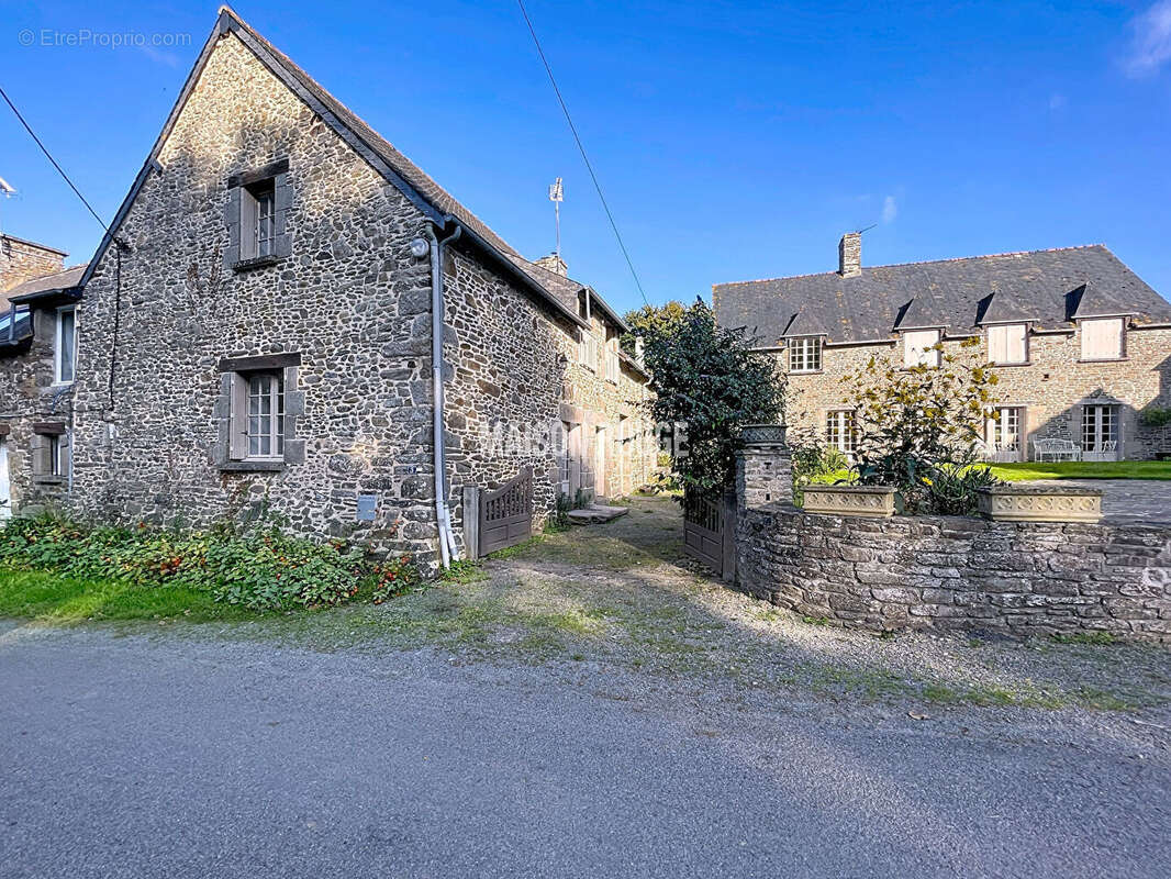 Maison à BAGUER-MORVAN