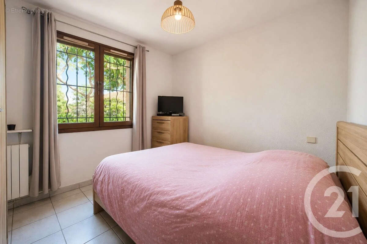 Appartement à SIX-FOURS-LES-PLAGES