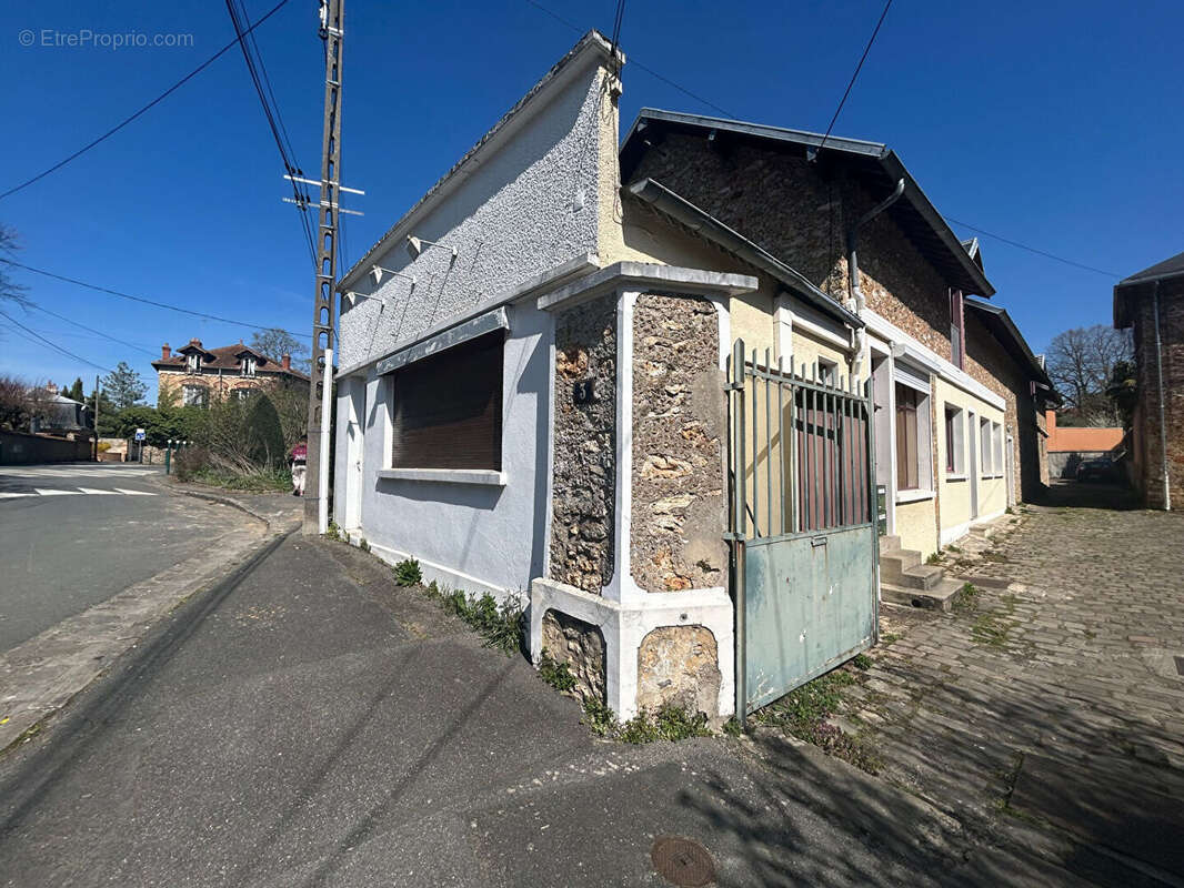 Immeuble 170m² à orsay - photo 3
