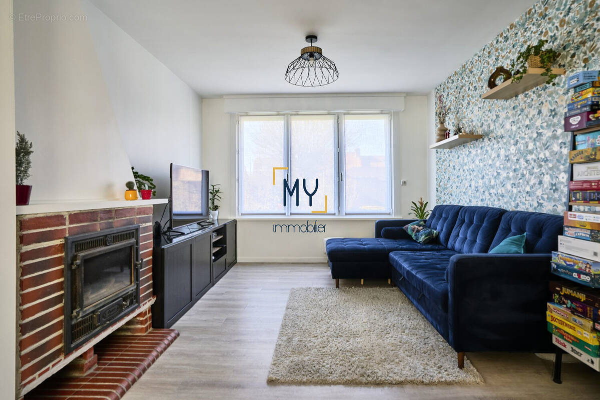 SALON - Maison à vendre - 4 pièces - 86 m² - Saint-André-Lez-Lille (avec jardin) - Maison à SAINT-ANDRE-LEZ-LILLE