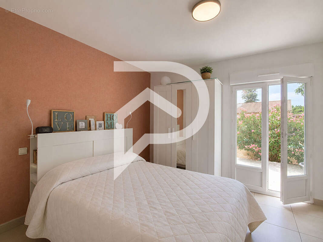 Maison à vendre Donzère 4 pièce(s) 120 m2 - photo 4