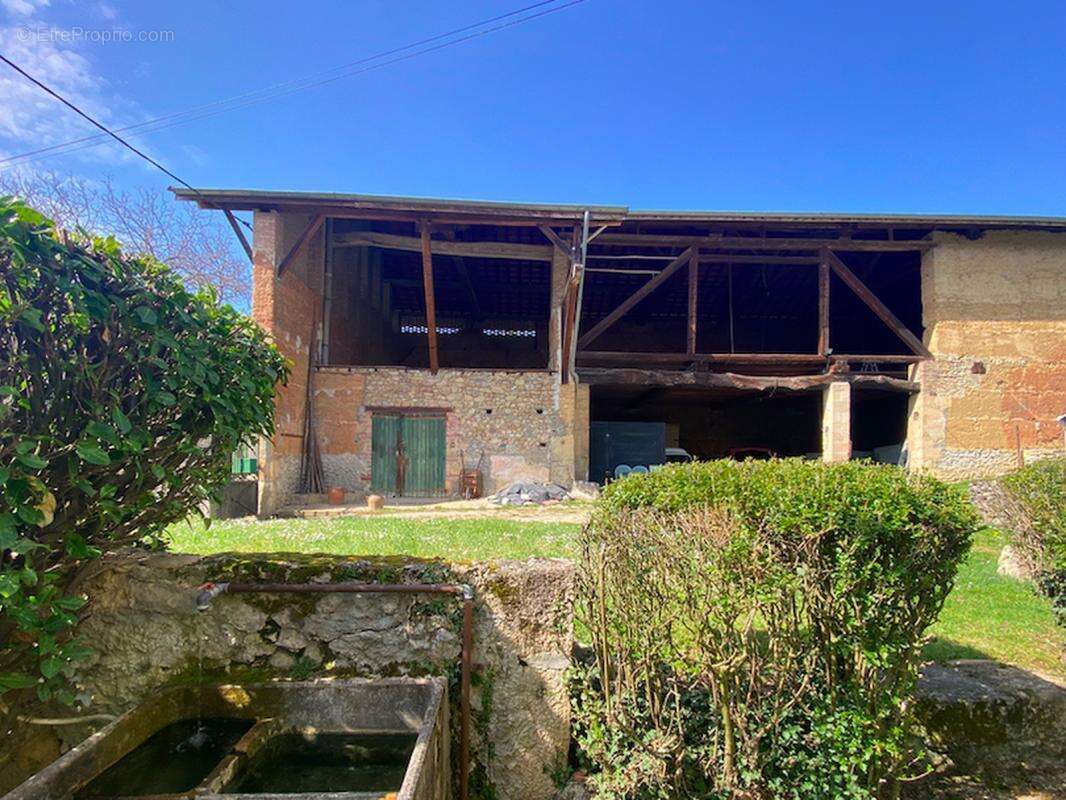 Maison à MORETTE