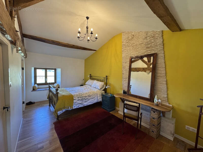 Maison à RIOUX-MARTIN