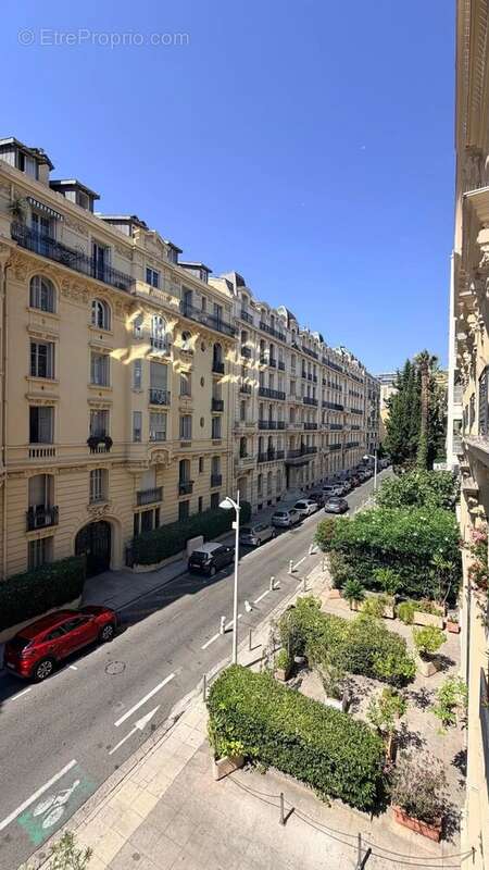 Nice – Avenue des Fleurs - 3 pièces terrasse - photo 4