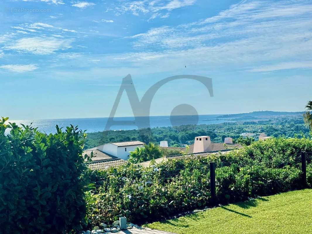 Maison à VILLENEUVE-LOUBET