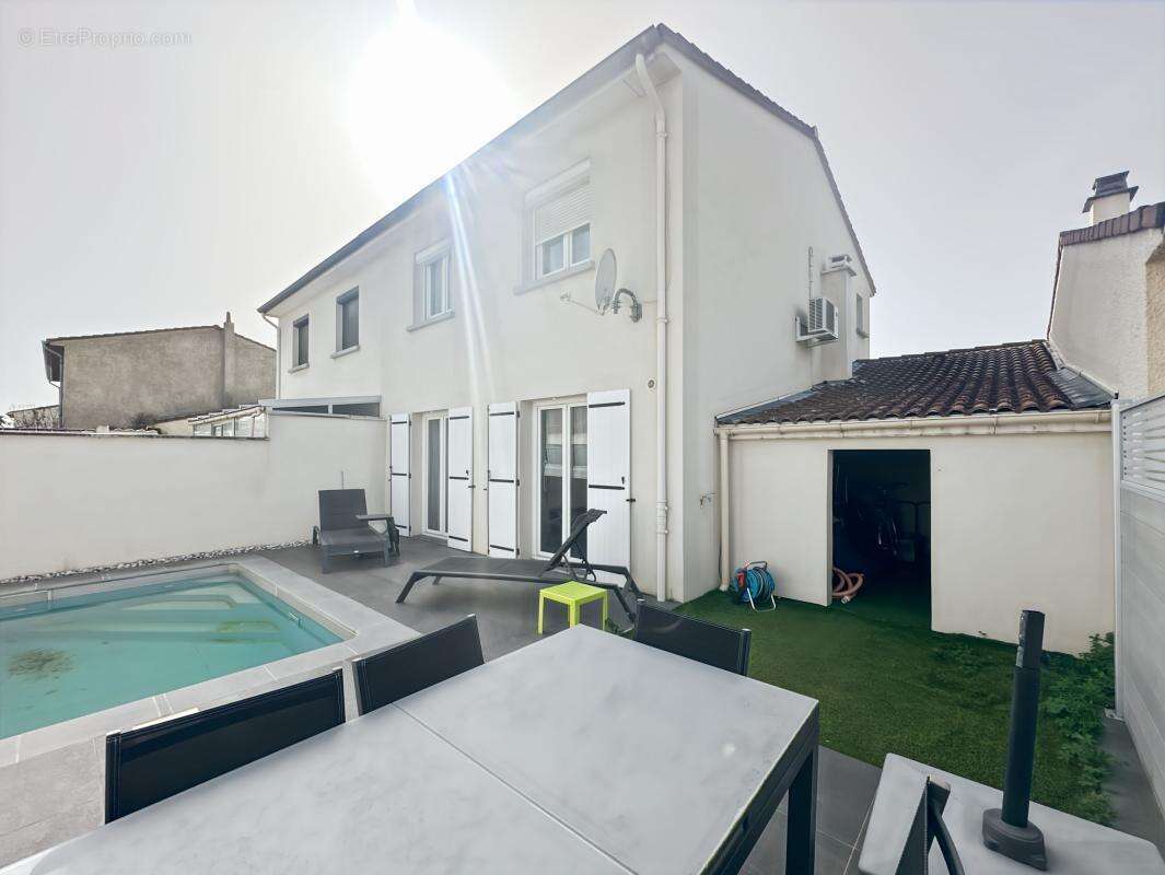 Maison à BOURG-LES-VALENCE