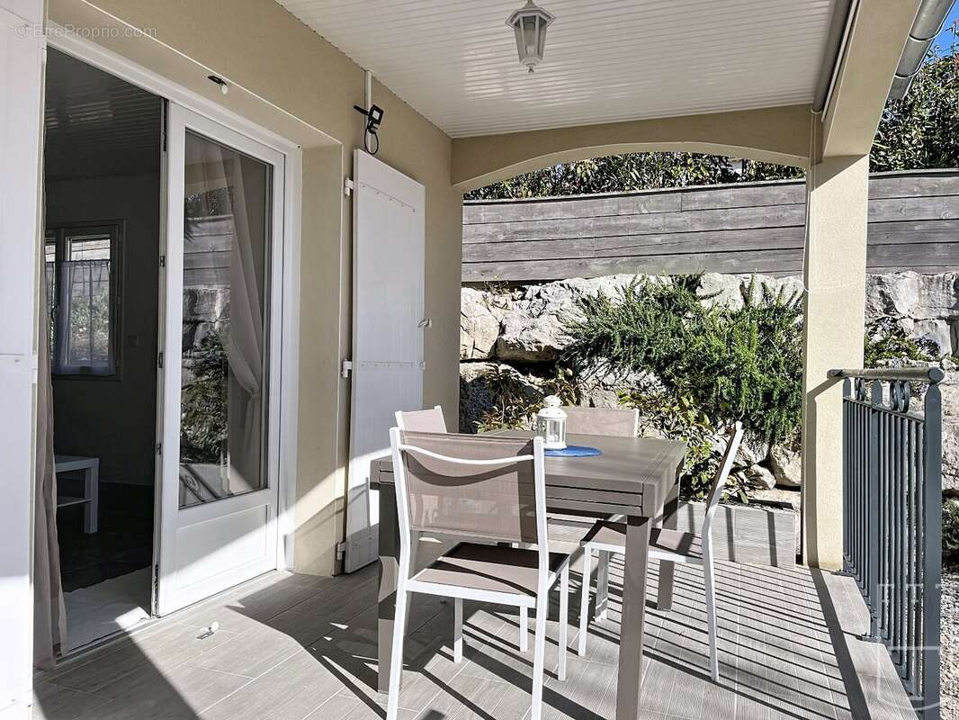 Maison à SAINT-ALBAN-AURIOLLES