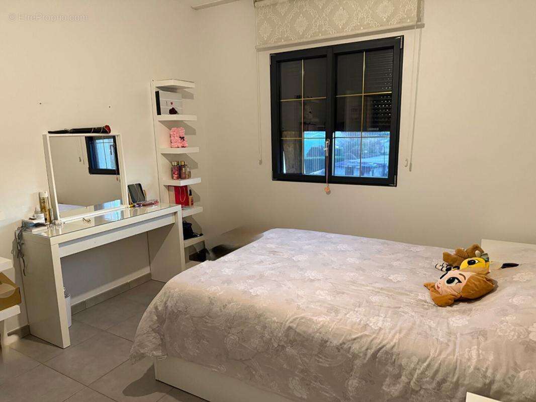 Maison récente de 2015 à Allériot 7 pièce(s) 150 m2 DPE B GES A - photo 8