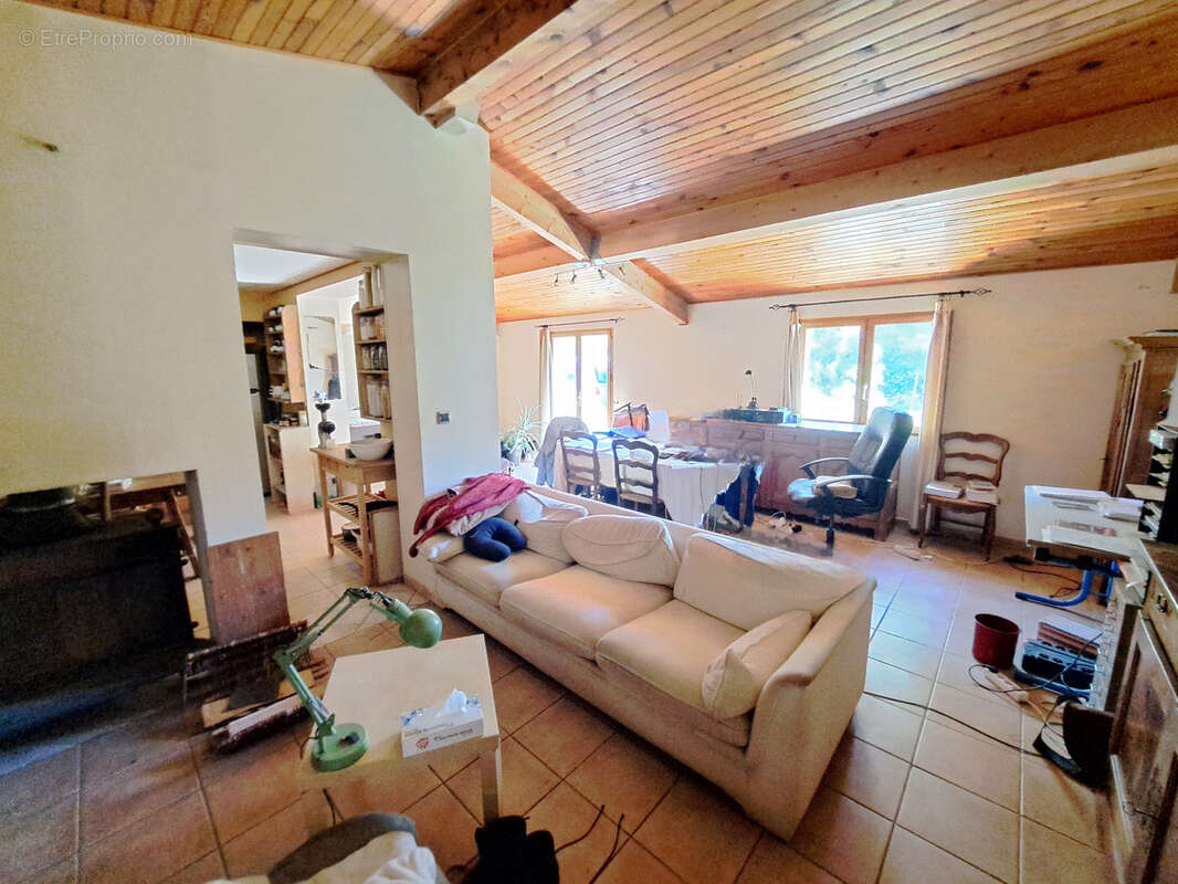 Ensemble immobilier avec vue sur le Pic de Bugarache - photo 8