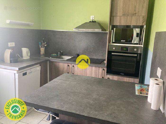 Maison à LES AIX-D'ANGILLON