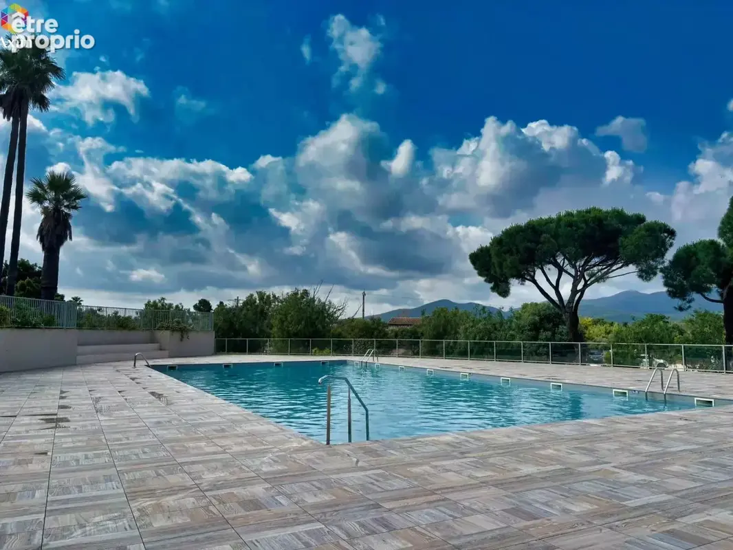Appartement à PUGET-SUR-ARGENS
