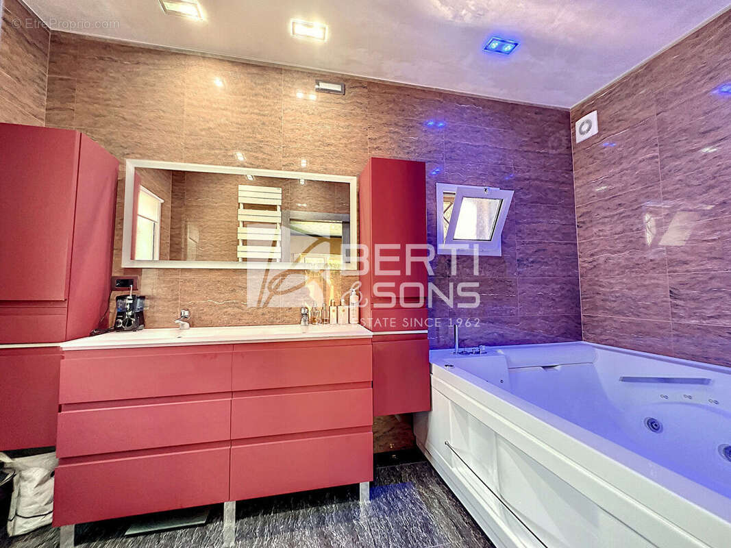 Mandelieu dans domaine prestigieux  - villa de plain-pied - photo 8