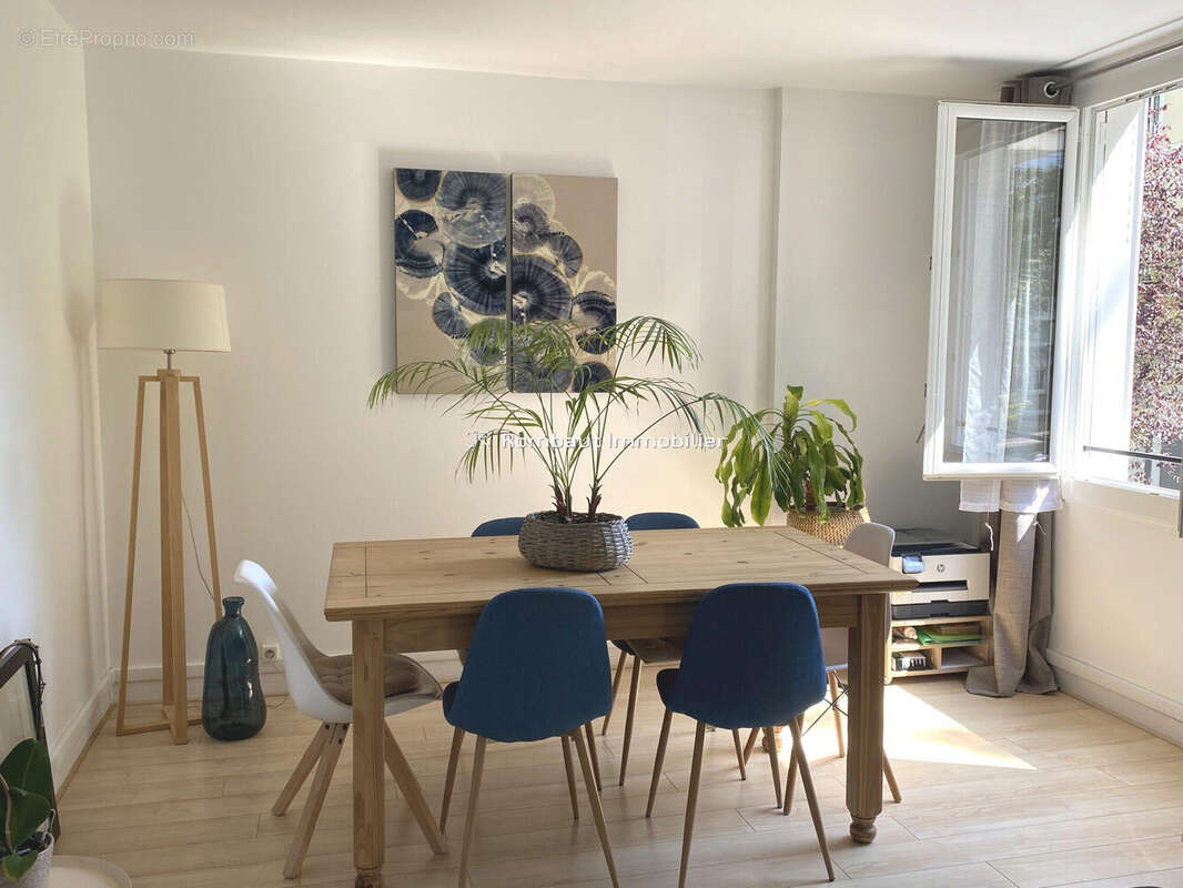 Appartement à LA CELLE-SAINT-CLOUD