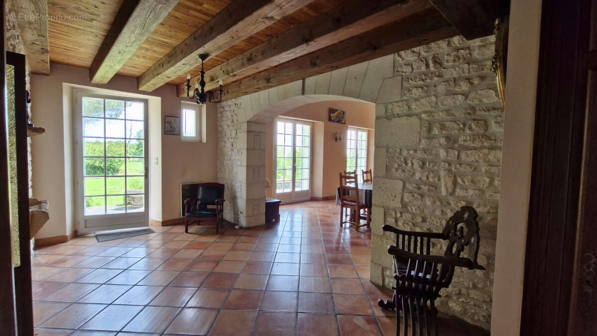 Maison à CHENAC-SAINT-SEURIN-D&#039;UZET