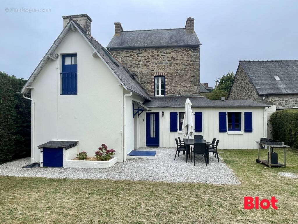 Maison à LE MINIHIC-SUR-RANCE