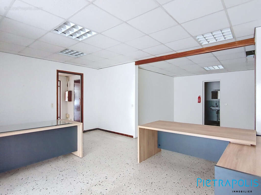 Commerce 55 m² à vendre à Sete (34200) - photo 2