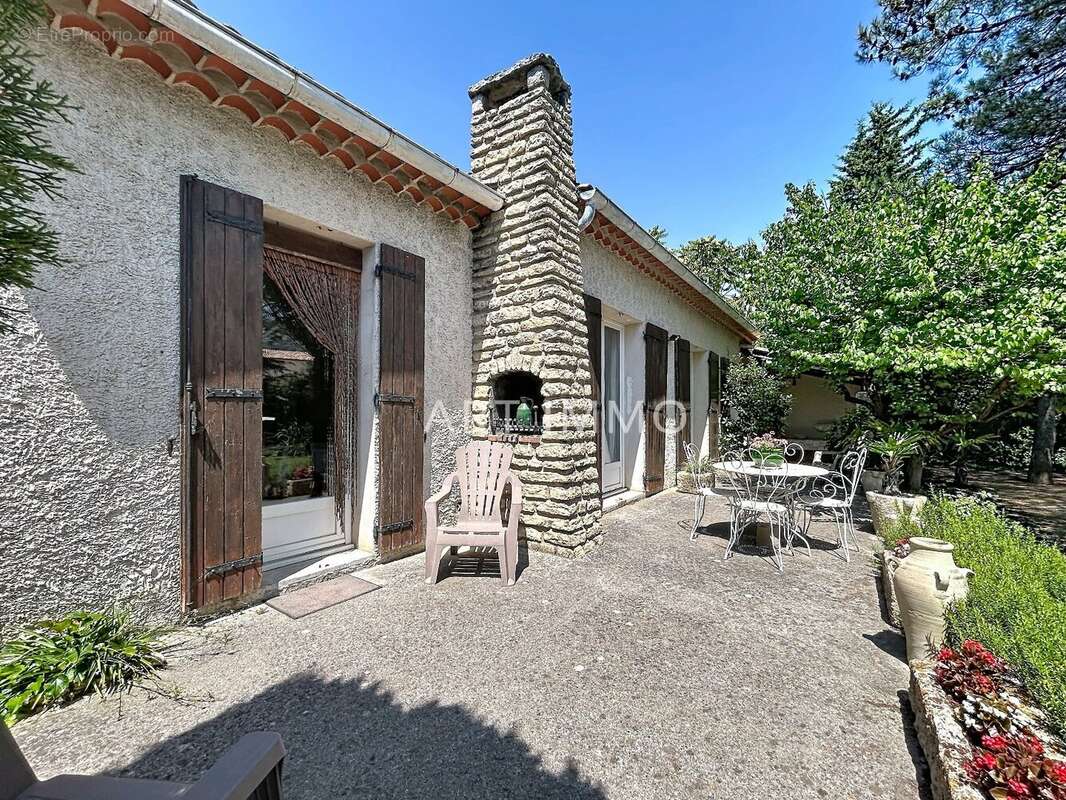 Maison à ROBION