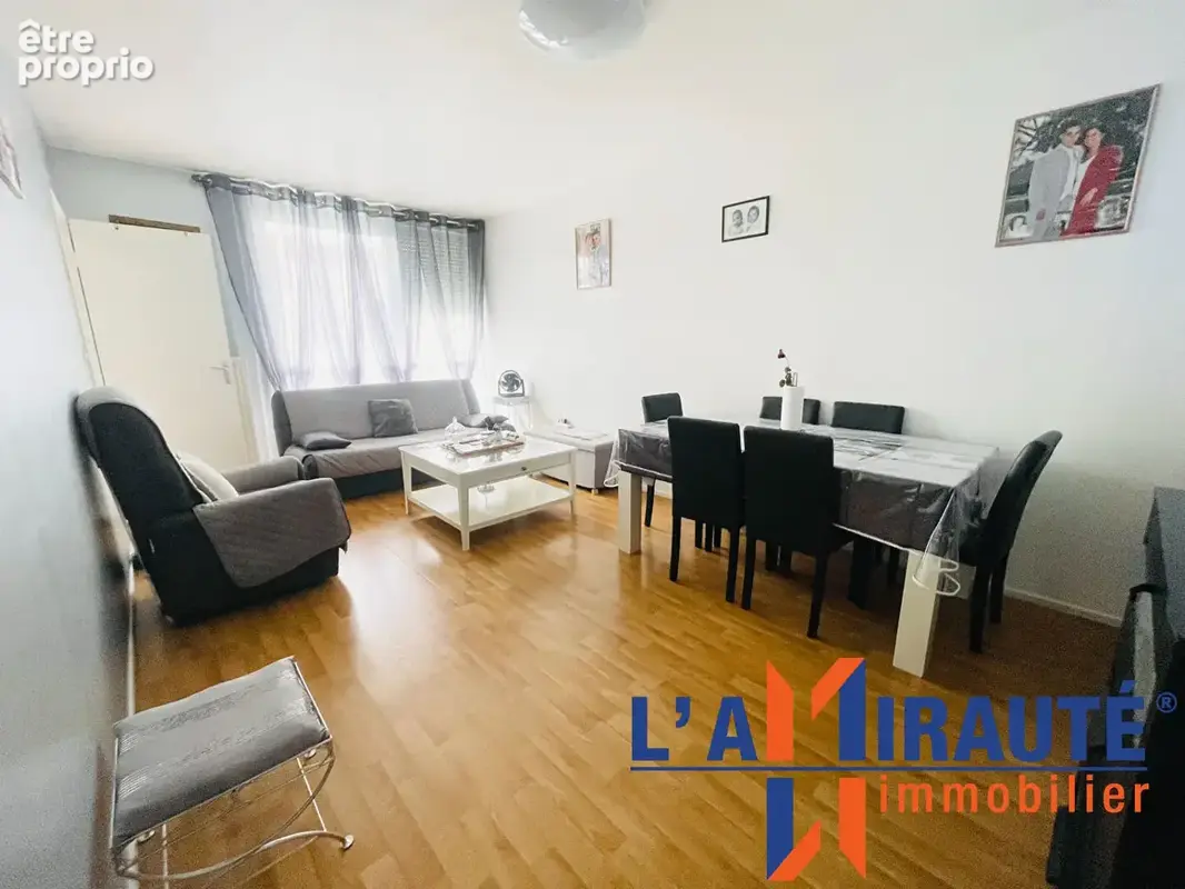 Appartement à SARTROUVILLE