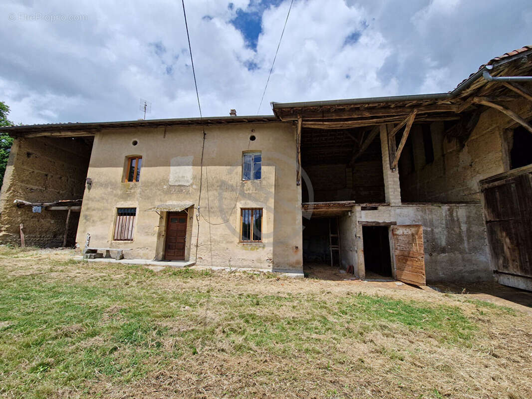 Ferme - 90 m2 + Grange 100 m2 - photo 2