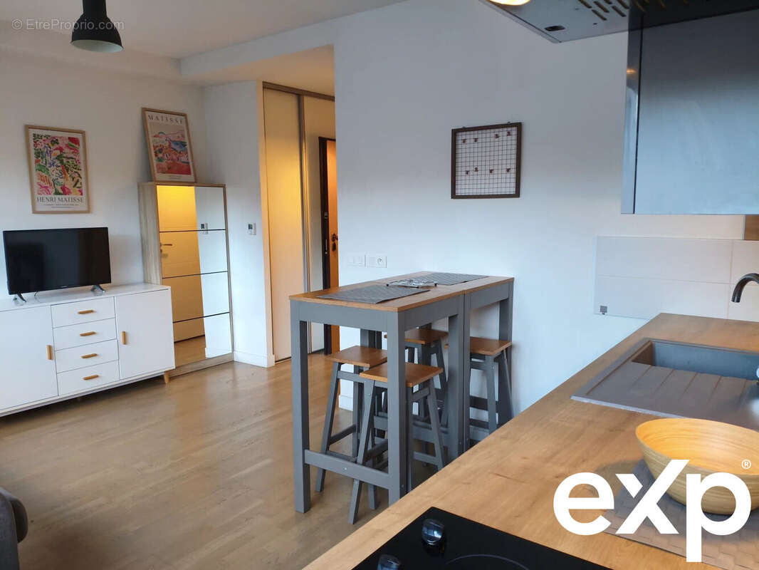 Appartement à PARIS-20E