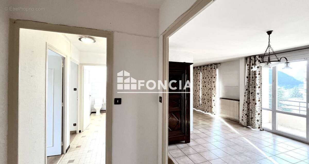 Appartement à VIZILLE