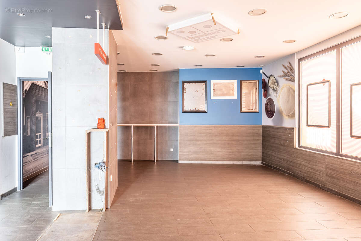 // local dominico // - photo 2