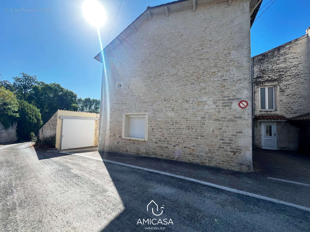 Niort (saint-liguaire) maison en pierre proche de la sevre - photo 3